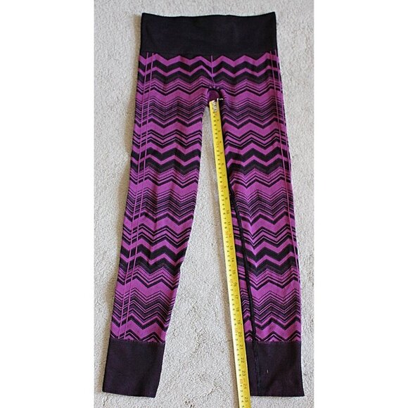 Lululemon - Ebb to Street Chevron Seamless Leggings - Regal Plum - sz 6 or 8 - Picture 5 of 8